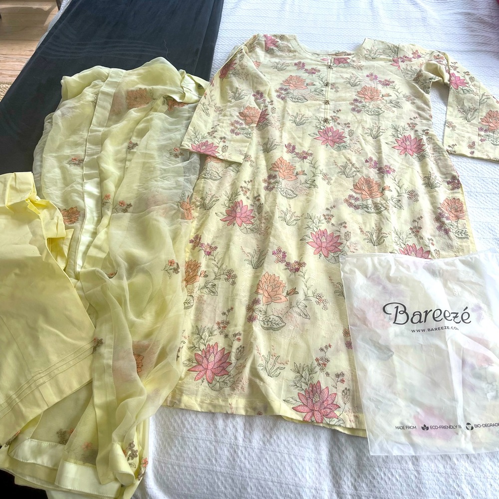 New bareeze 3 piece tailor stitched chicken kari embroidered yellow